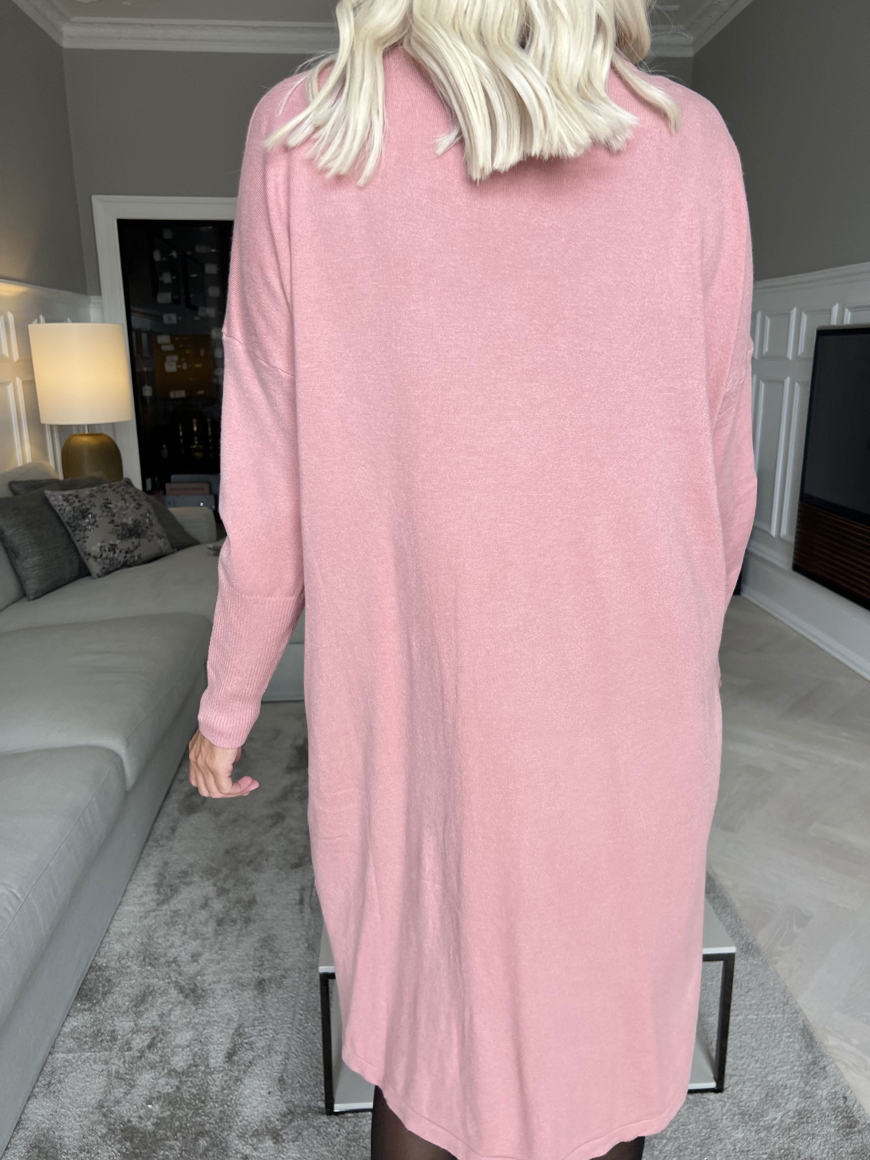 Luna - Blød strikkjole med similisten